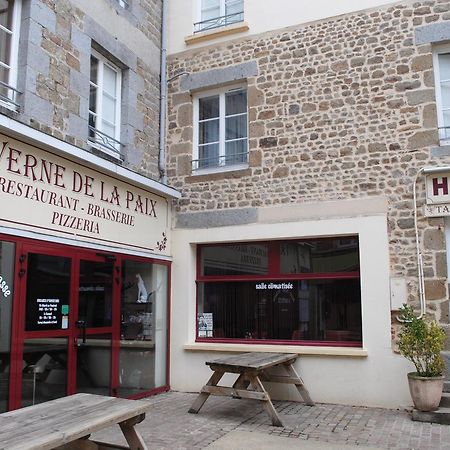 Taverne De La Paix La Ferte-Mace Eksteriør bilde